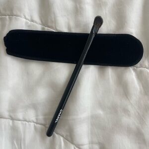 Chanel flat brush